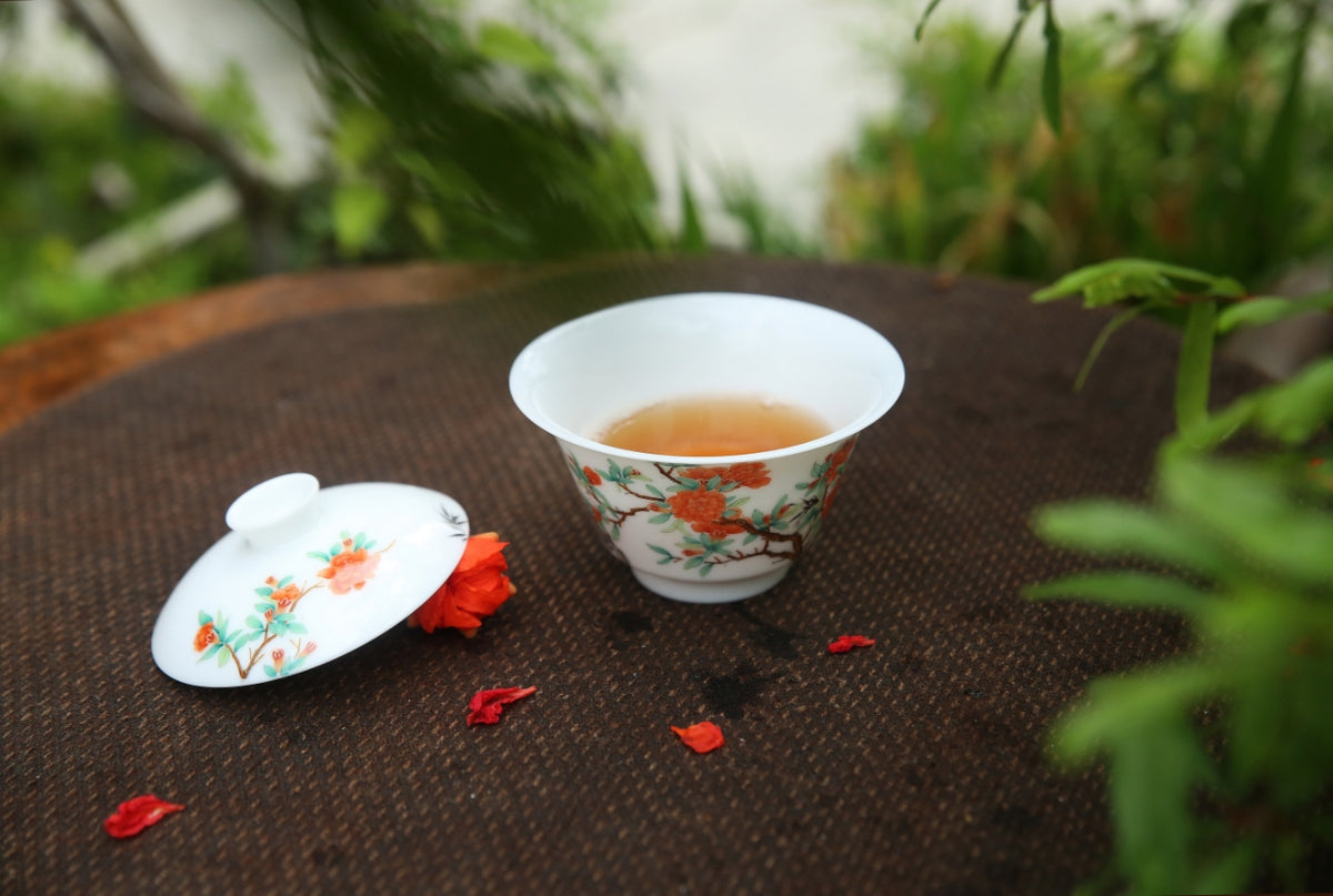 Vermilion Blossom Hand-Painted Gaiwan